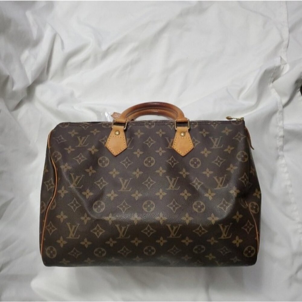 Authentic Vintage Louis Vuitton Monogram Speedy 35 | France | Date Code SP1913